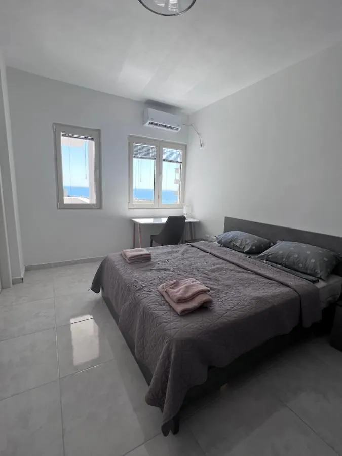 Alexander Adriatic Apartments Durres 0*,